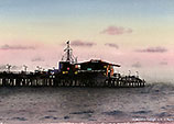 サンタモニカビーチの黄昏。夕暮れの桟橋。水彩画